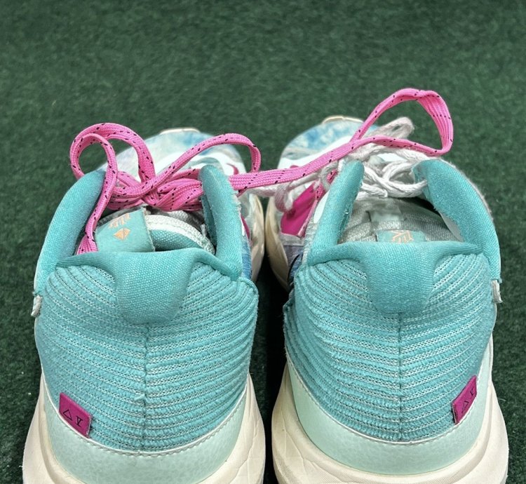 2022 Nike Kyrie Low 5 Community