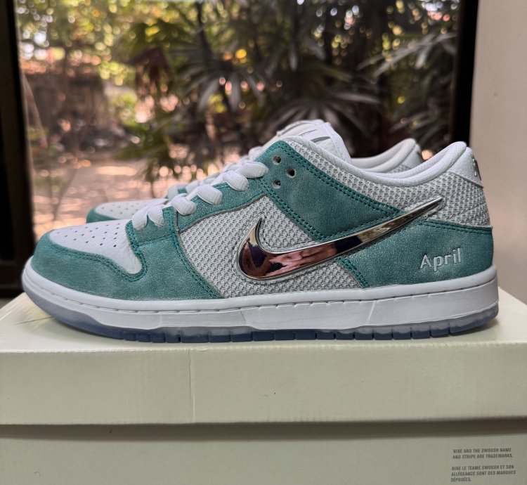 Nike Sb Dunk Low April Skateboards Size 9 5