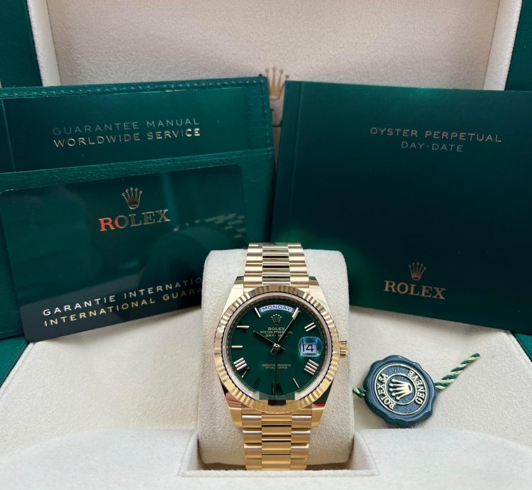 Rolex Day-date 40 Yellow Gold Day-date 40 Green Roman Dial 228238 Unworn 2024