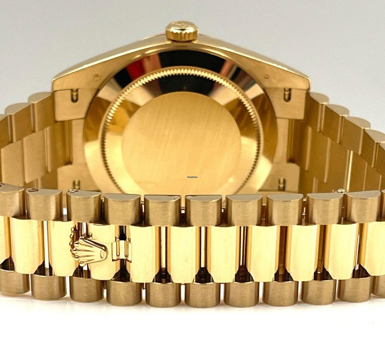 Rolex Day-date 40 Yellow Gold Day-date 40 Green Roman Dial 228238 Unworn 2024