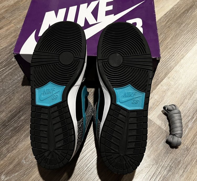 Nike Sb Dunk Low Atmos Elephant