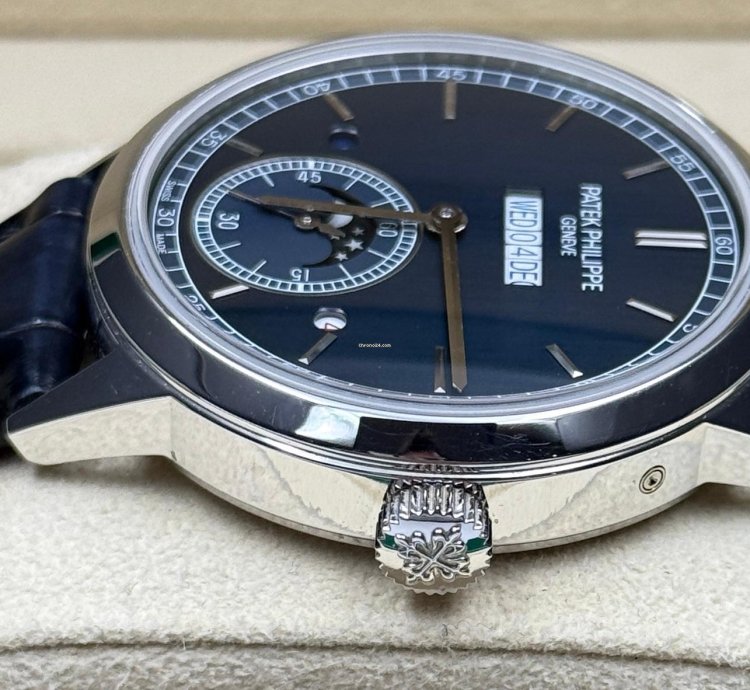 Patek Philippe Perpetual Calendar 5236p-001