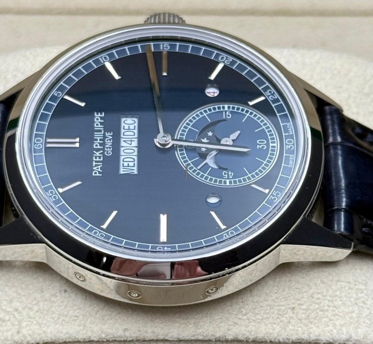 Patek Philippe Perpetual Calendar 5236p-001