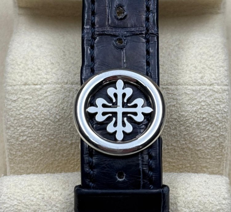 Patek Philippe Perpetual Calendar 5236p-001