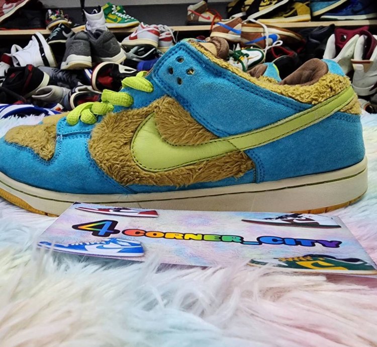 Nike Sb Dunk Low Baby Bear