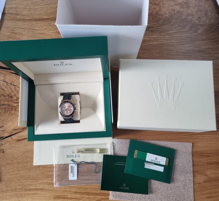 Rolex Daytona Rare Unworn Daytona 18k Rose Gold Diamond Baguette Sundust Dial Oyster Flex Watch Ps