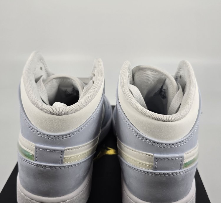 2023 Air Jordan 1 Mid Se Gs Glitter Swoosh