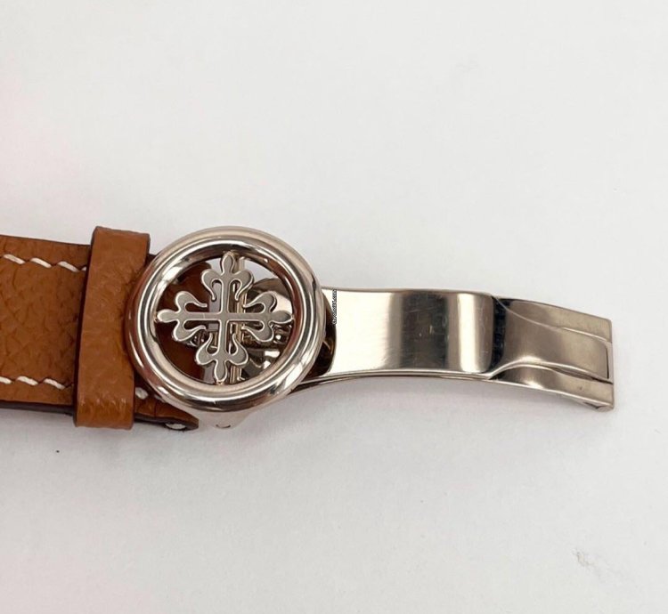 Patek Philippe Perpetual Calendar 5320g-001