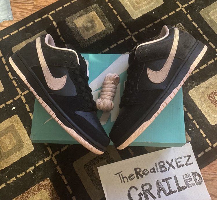 Nike Sb Dunk Low Black Coral