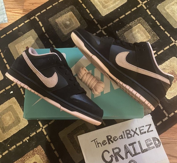 Nike Sb Dunk Low Black Coral