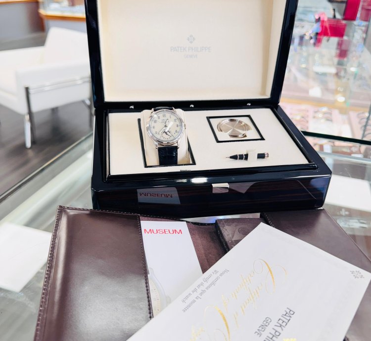 Patek Philippe Perpetual Calendar 5320g-001 Grand Complications White Gold Lacquered Dial