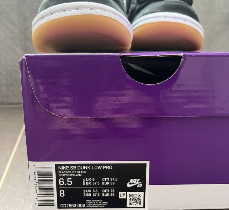 Nike Sb Dunk Low Black Gum