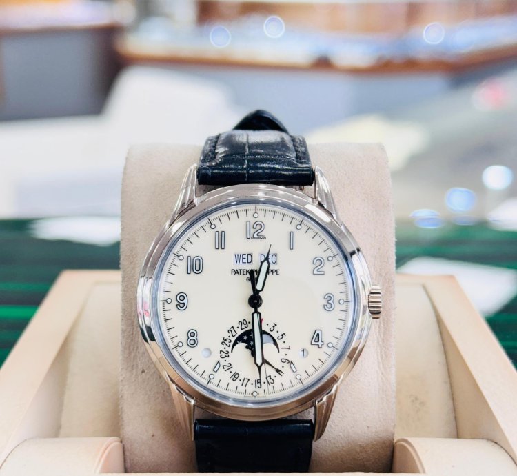 Patek Philippe Perpetual Calendar 5320g-001 Grand Complications White Gold Lacquered Dial
