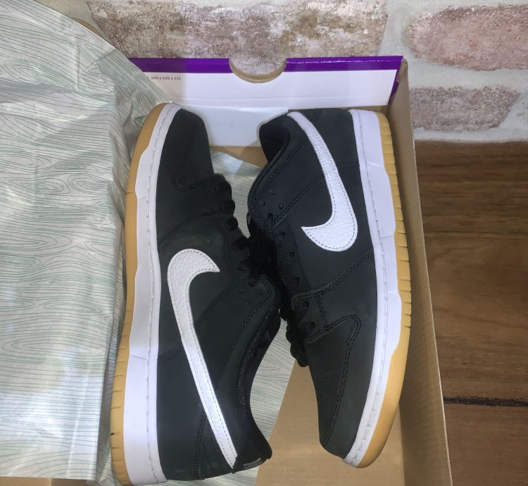 Nike Sb Dunk Low Black Gum