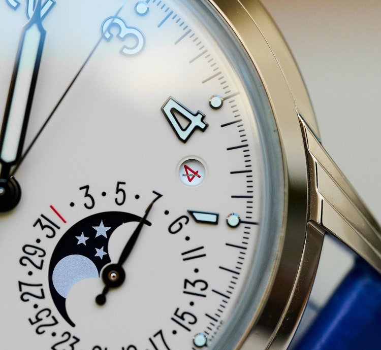Patek Philippe Perpetual Calendar 5320g-001 White Gold