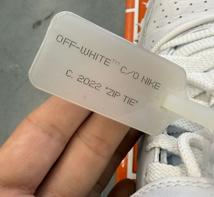2023 Nike Air Force 1 Mid Off-white Graffiti