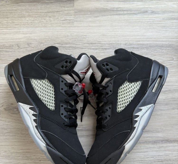Jordan 5 Retro Metallic