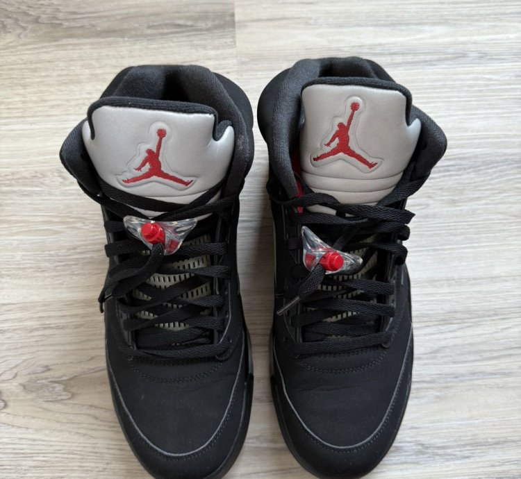 Jordan 5 Retro Metallic