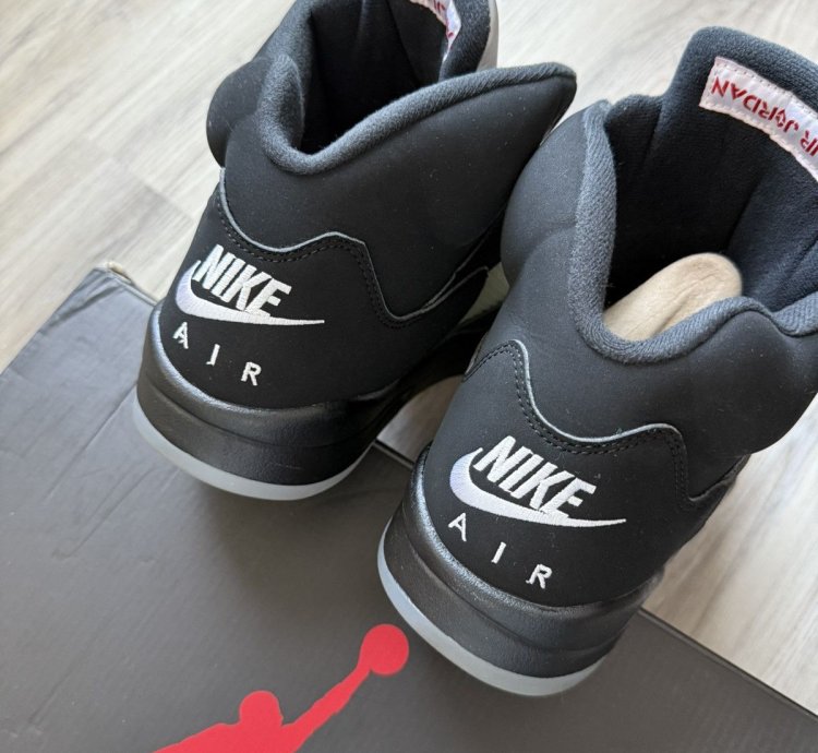Jordan 5 Retro Metallic