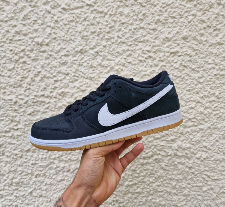 Nike Sb Dunk Low Black Gum Uk 10 Us 11