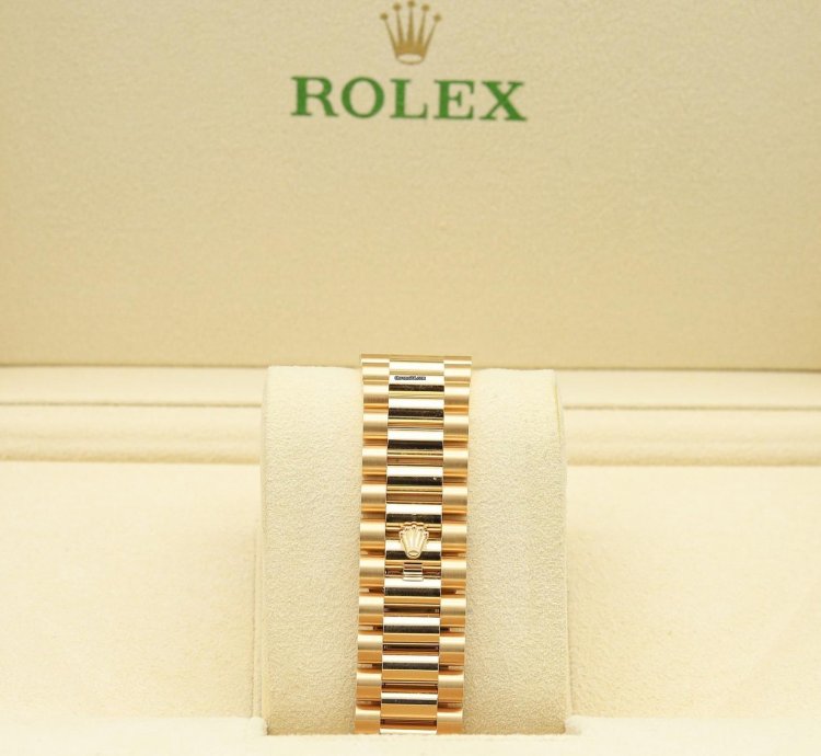 Rolex Day-date 40 Yellow Gold Green Ombre Dial