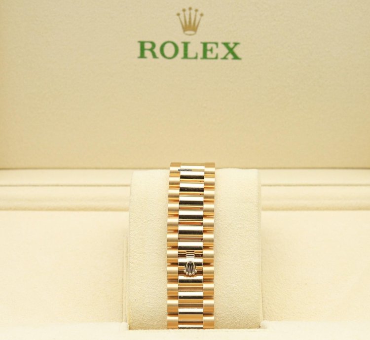 Rolex Day-date 40 Yellow Gold Green Ombre Dial