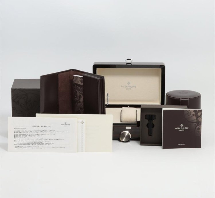 Patek Philippe Perpetual Calendar 5320g-011 Automatic Very Good