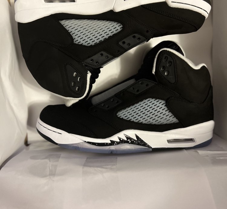 Jordan 5 Retro Mid Oreo Wore Twice Cleaned Recently