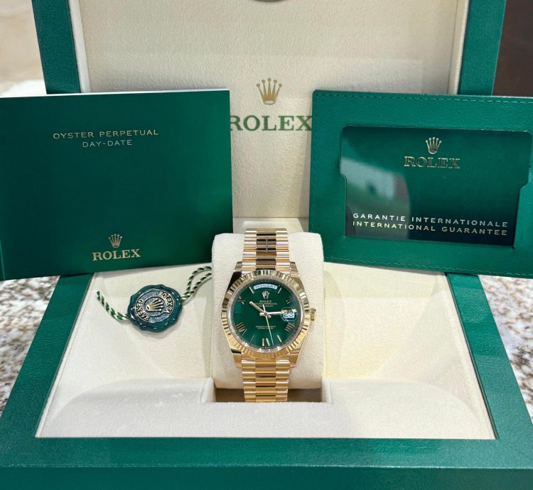 Rolex Day-date 40 Yellow Gold Green Roman Dial