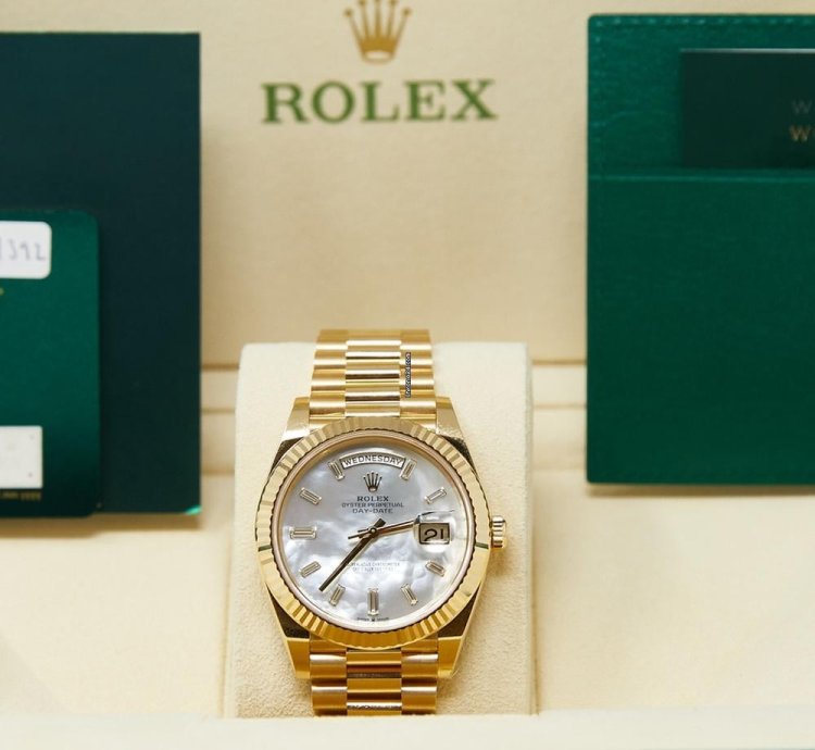 Rolex Day-date 40 Yellow Gold Mop Diamond Dial On Presidential Complete Set Unworn 2024
