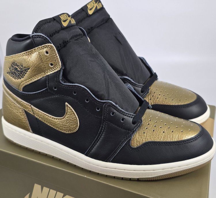 2024 Air Jordan 1 Retro High Og Black Gold
