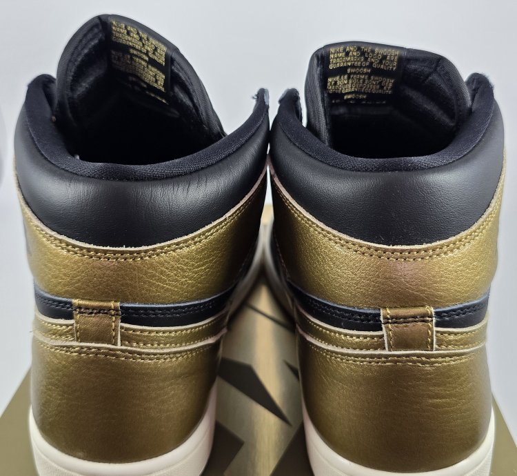 2024 Air Jordan 1 Retro High Og Black Gold