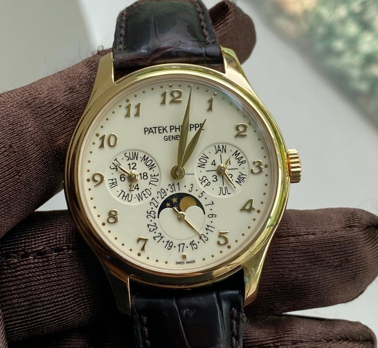 Patek Philippe Perpetual Calendar 5327j-001