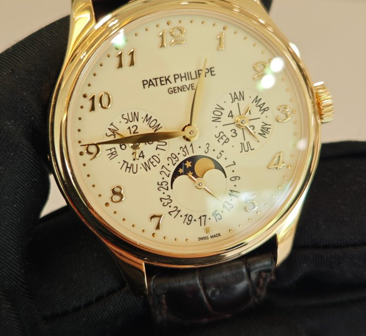 Patek Philippe Perpetual Calendar 5327j-001