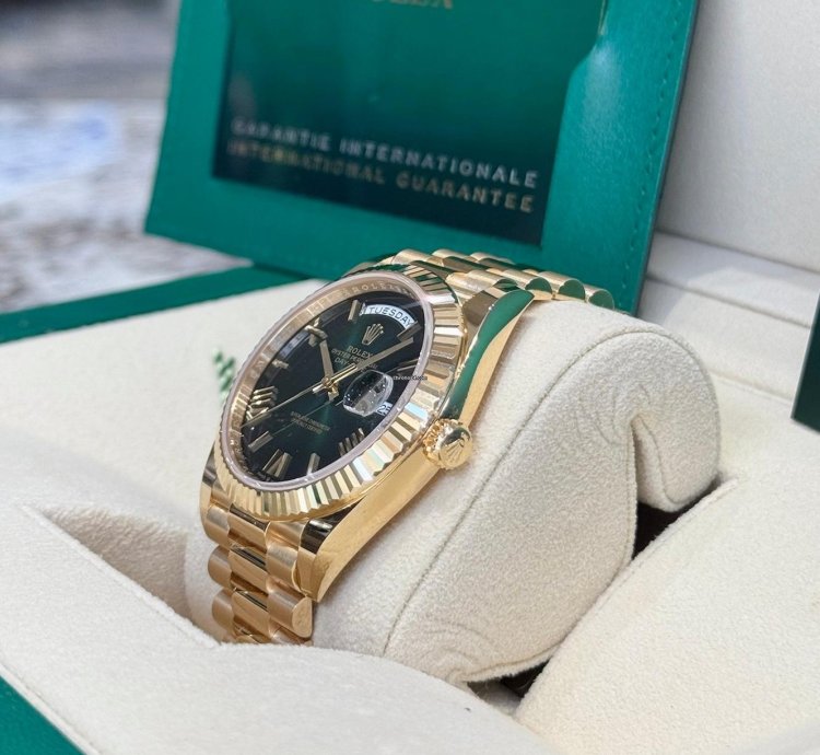 Rolex Day-date 40 Yellow Gold Ombre Green Roman Dial 2025