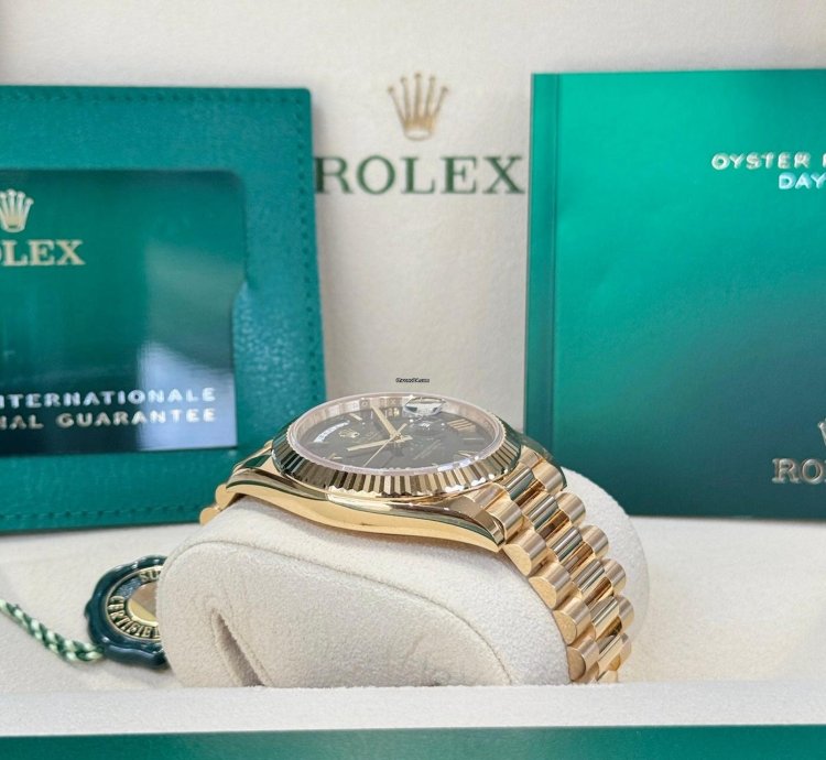 Rolex Day-date 40 Yellow Gold Ombre Green Roman Dial 2025