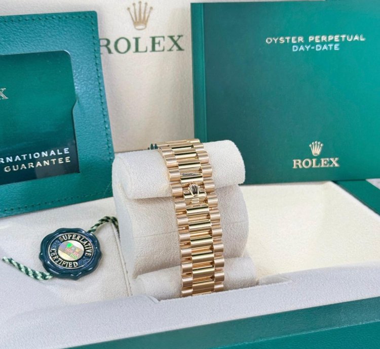 Rolex Day-date 40 Yellow Gold Ombre Green Roman Dial 2025