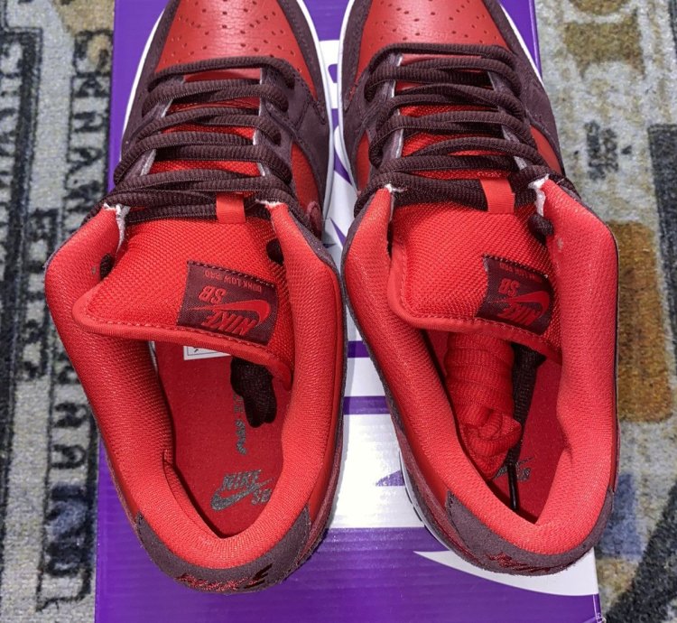 Nike Sb Dunk Low Cherry