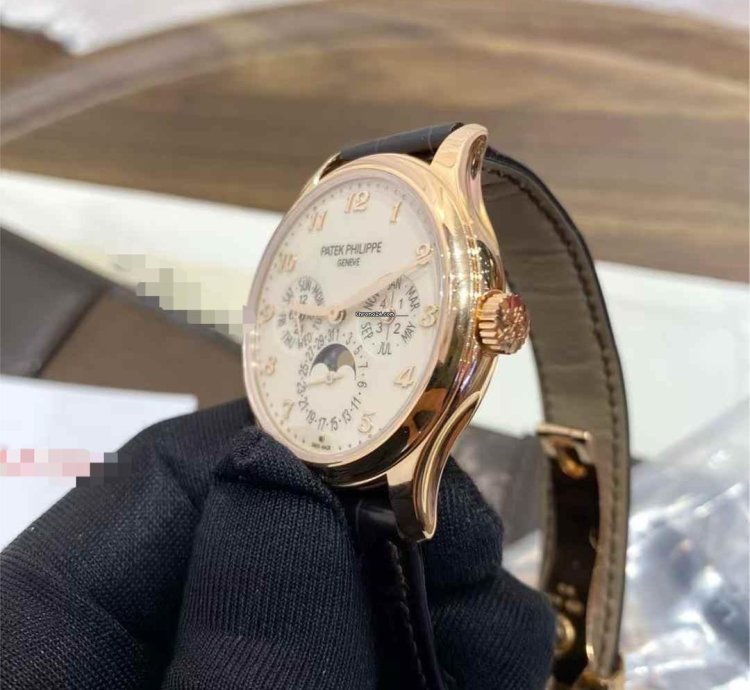 Patek Philippe Perpetual Calendar 5327r-001