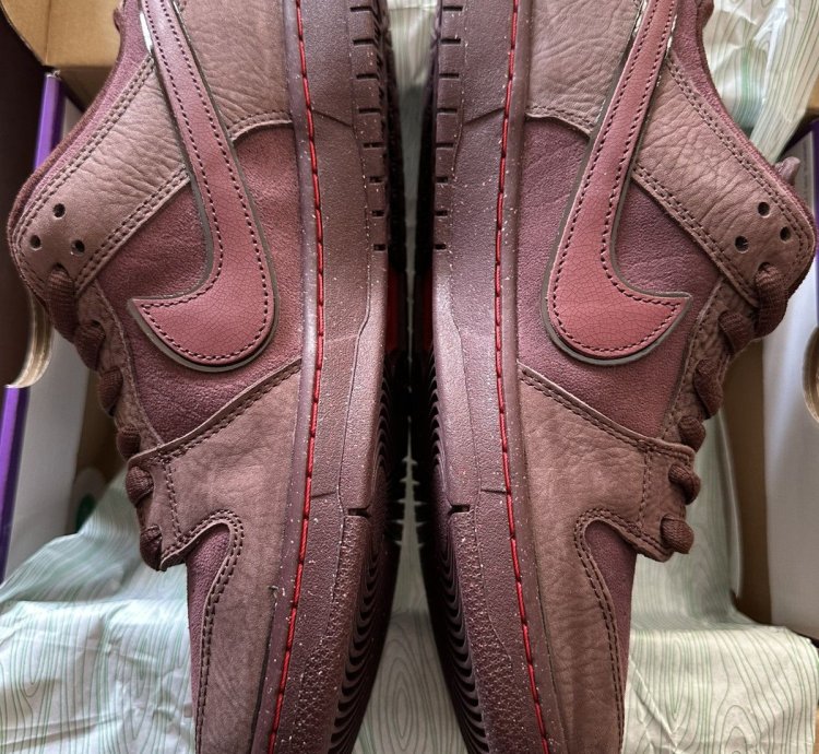 Nike Sb Dunk Low City Of Love Burgundy Crush