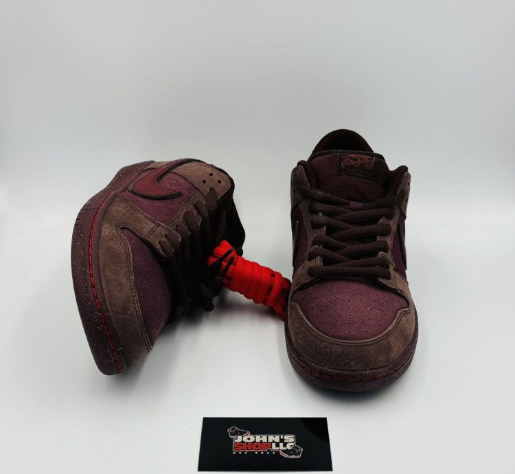 Nike Sb Dunk Low City Of Love Burgundy Crush Size 12 Men