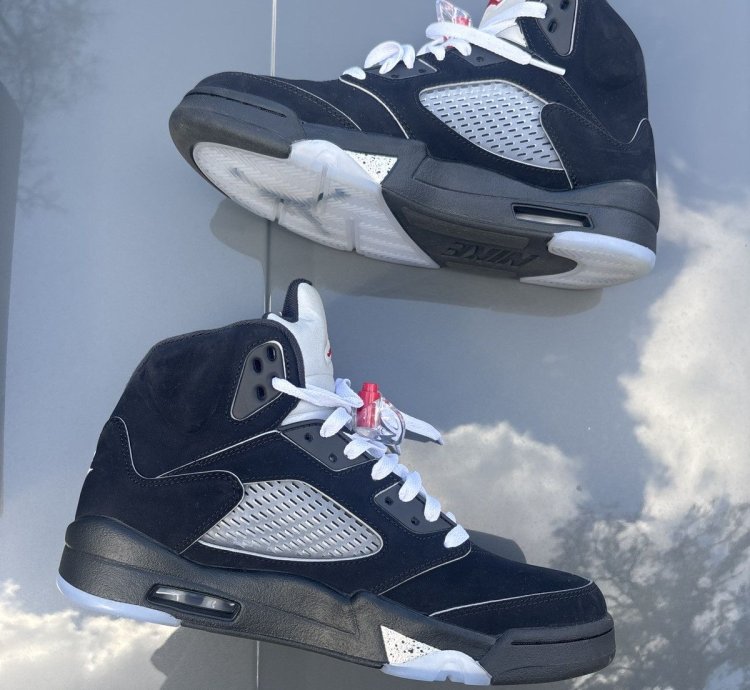 Jordan 5 Retro Og Black Metallic Reimagined