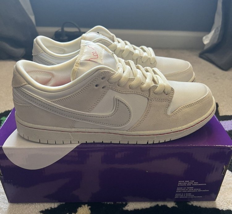 Nike Sb Dunk Low City Of Love Sz10