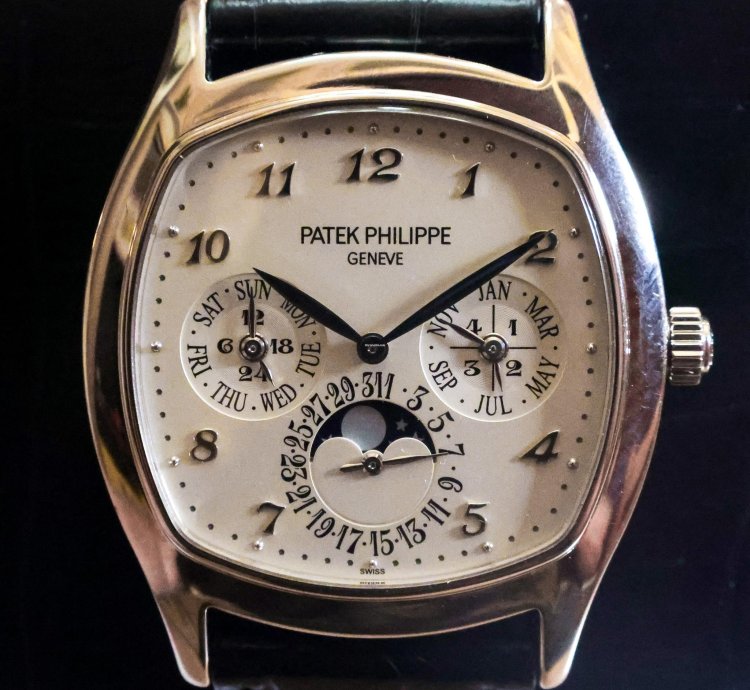 Patek Philippe Perpetual Calendar 5940g-001 2019 Grand Complications 37mm 18k Wg Full Set
