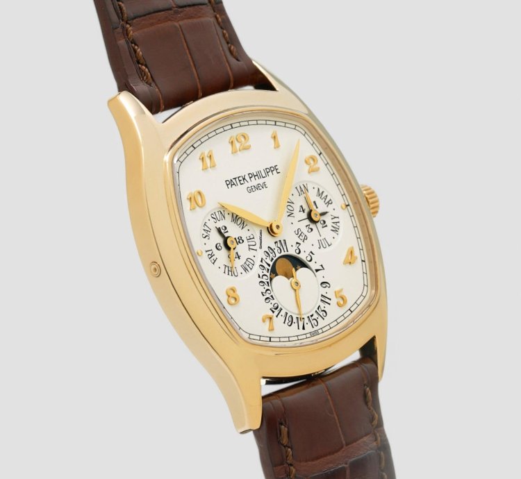 Patek Philippe Perpetual Calendar 5940j 18k Yellow Gold Cushion Case