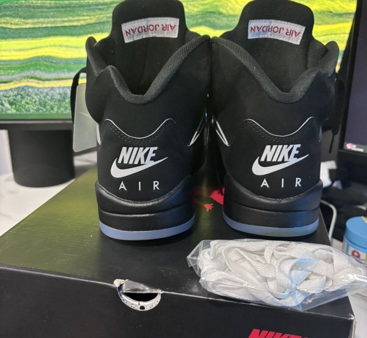 Jordan 5 Retro Og Black Metallic Reimagined Size 10 5