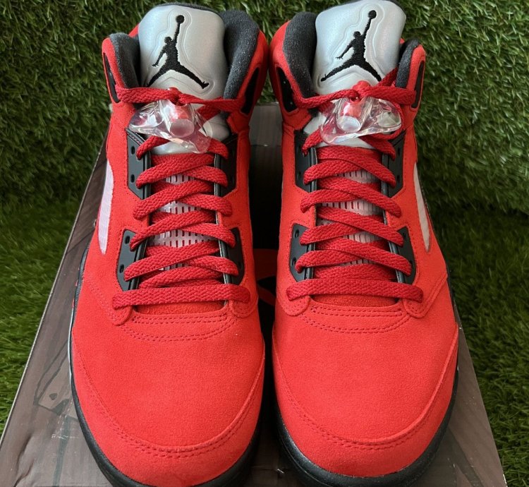 Jordan 5 Retro Raging Bull
