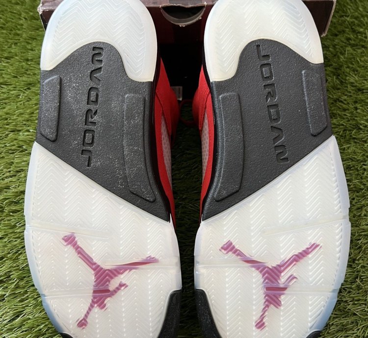 Jordan 5 Retro Raging Bull