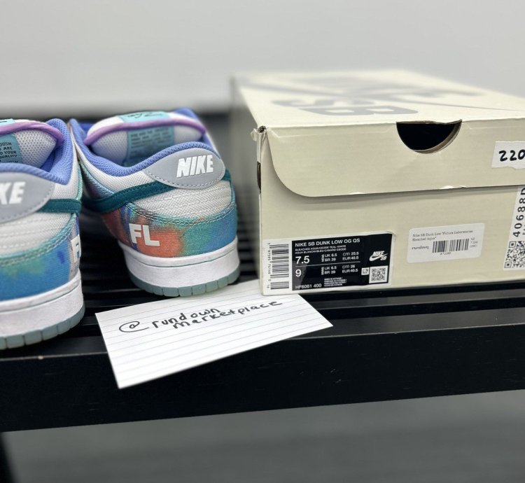 72088 Nike Sb Dunk Low Futura Laboratories Bleached Aqua