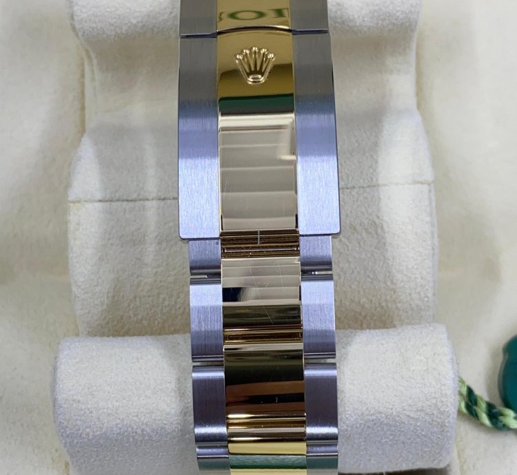 Rolex Sky-dweller In Hand 2022 Sky-dweller 326933 18k Steel Black Yellow Gold Oyster